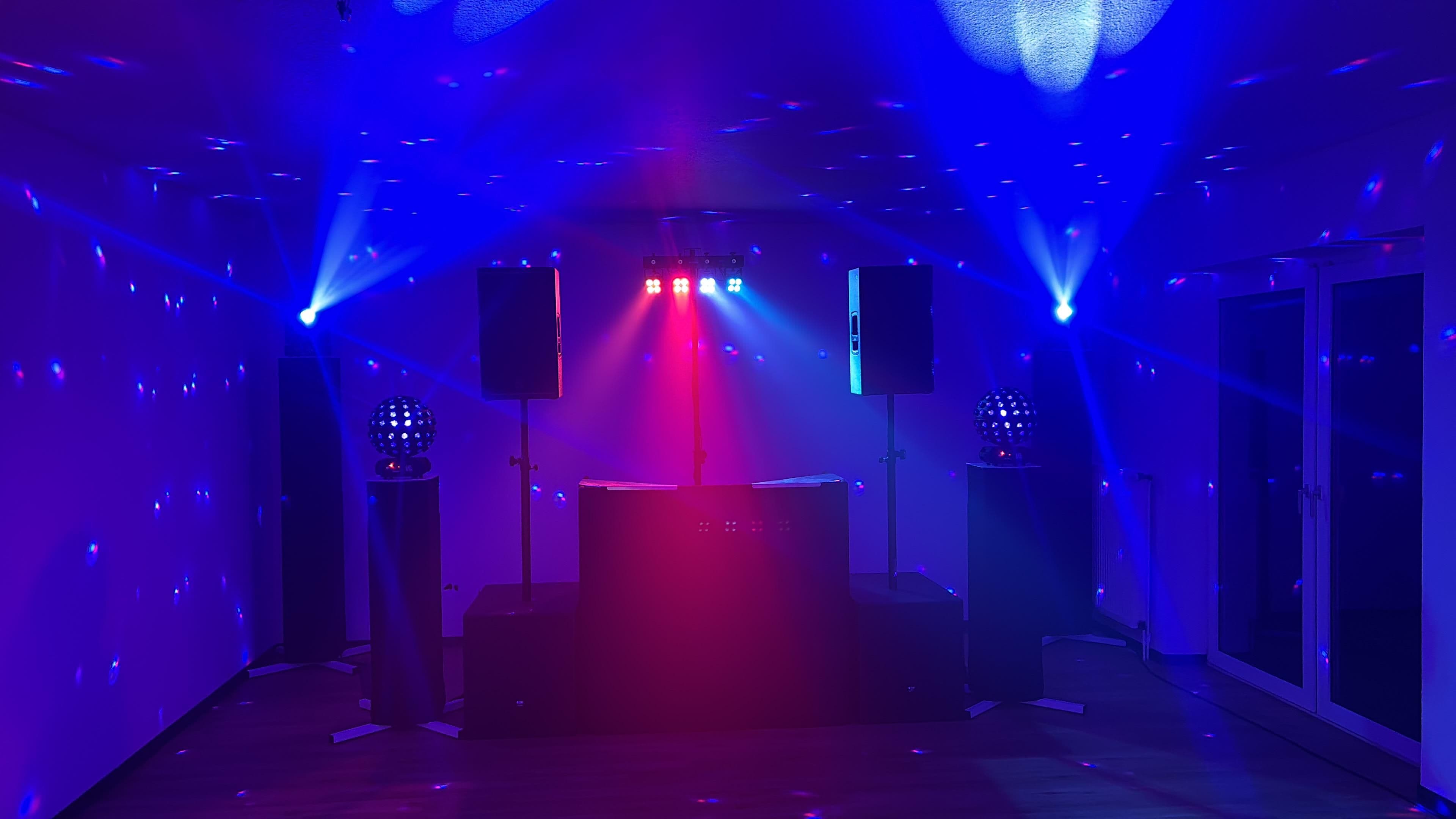 EventFlut Team beim Aufbau